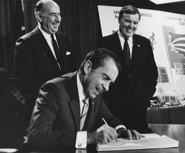 Nixon signing The Controlled Substances Act